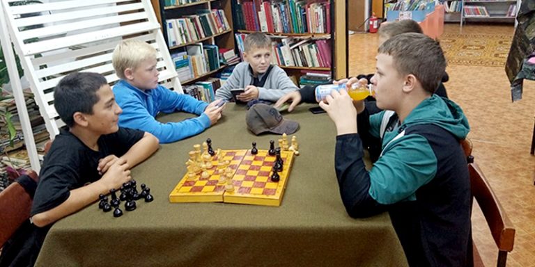 Шахматный турнир в Патрушах