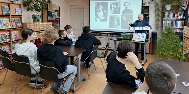 Пой песню, поэт, пой!