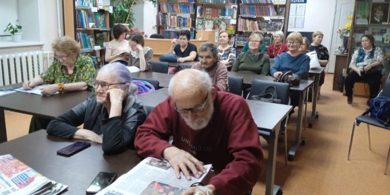 Классика и премьеры в онлайн-формате