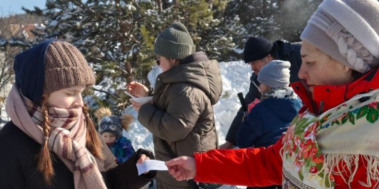 Лёд, спорт и библиотека