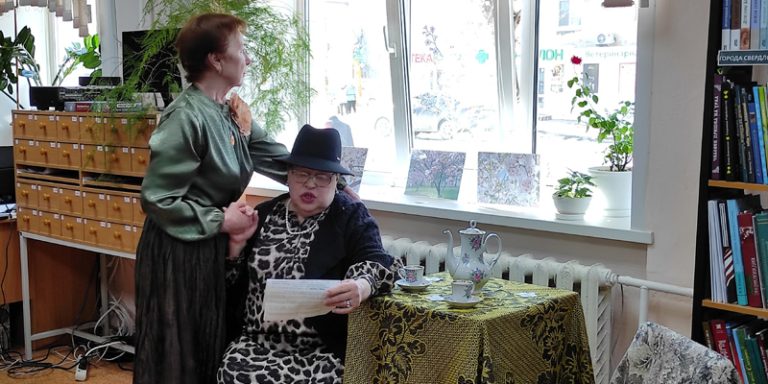 Театр и живое обсуждение