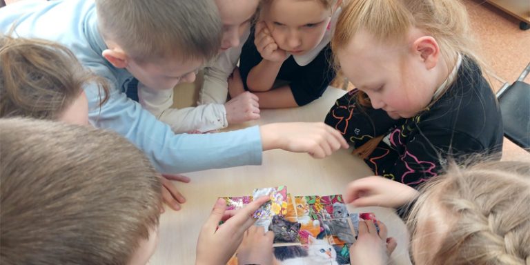 Книжные коты и весёлые игры