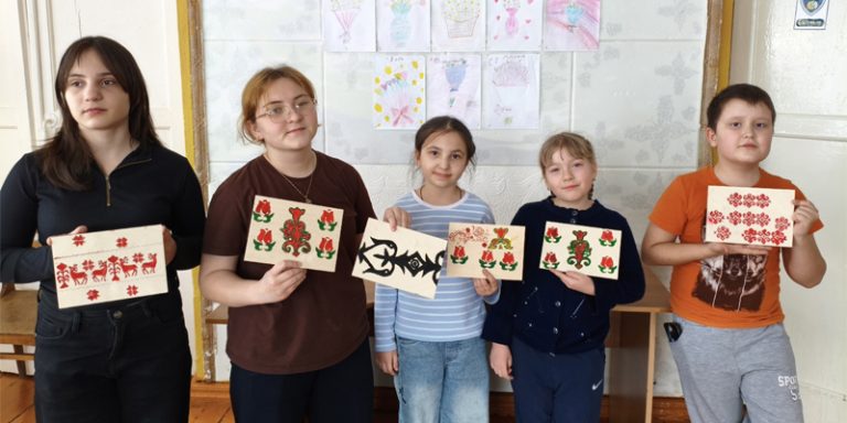 В мир национальных орнаментов